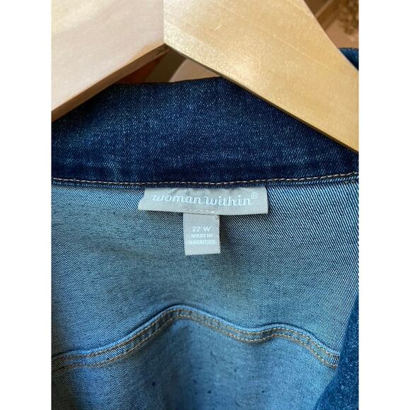 Taylor Swift Jean Jacket - Picture 4 of 5